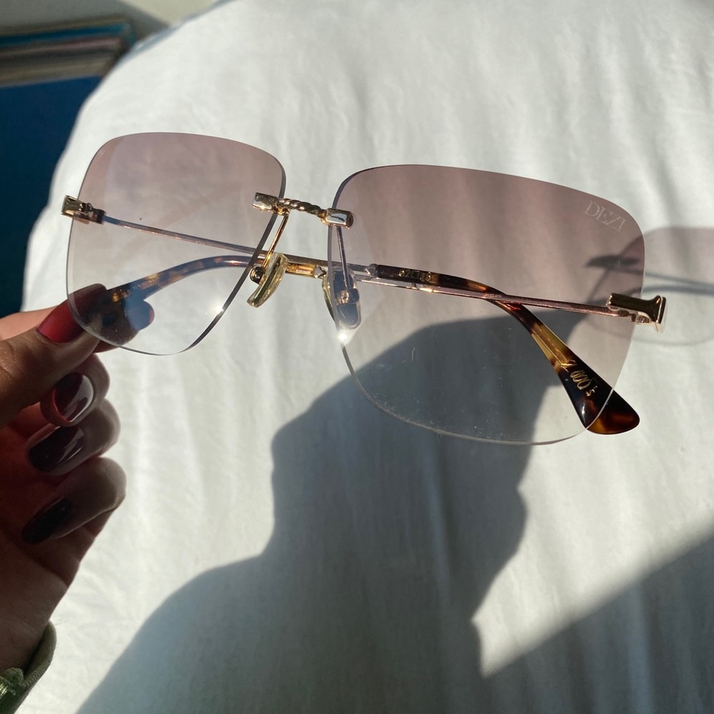 Dezi 2000’s Sumglasses Gold/G15 Gradient NWT
